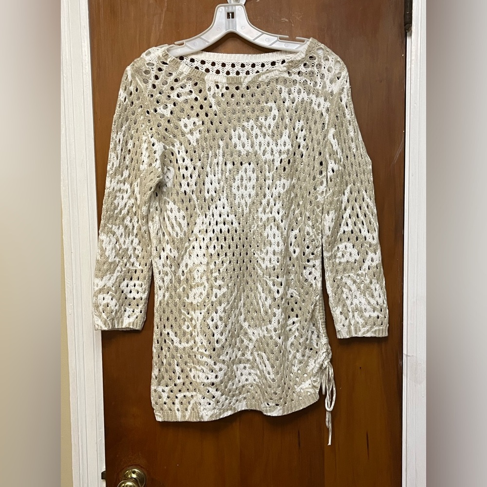 Cream Crochet Top with 3/4 Sleeves.      AA